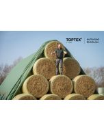 Prelata acoperit baloti de fan si paie