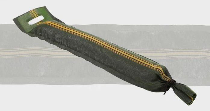 Sac verde cu nisip pentru fixarea foliei de siloz